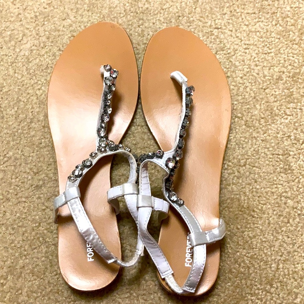 T strap sandals